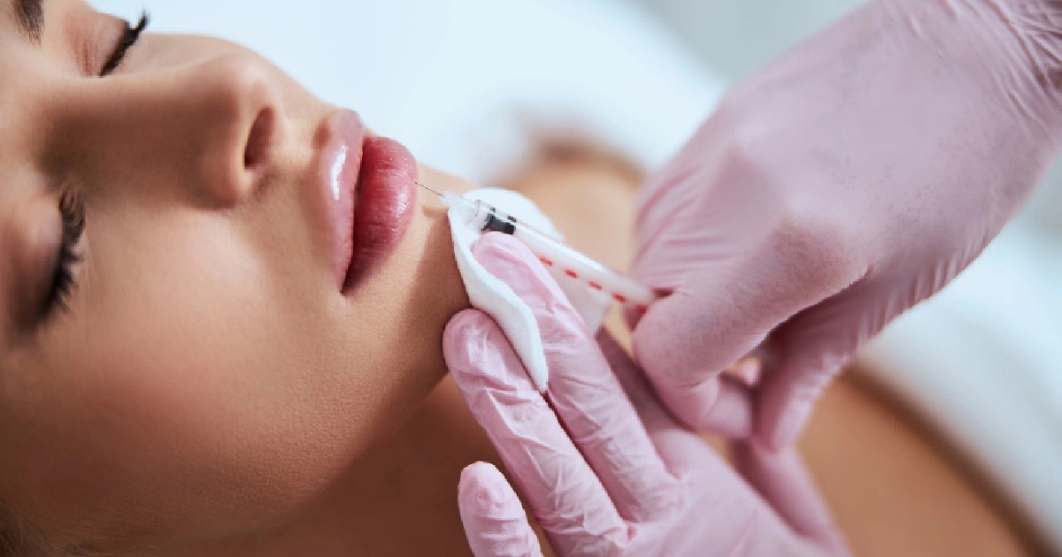 women receiving in PRF Injections in Brooklyn, NY